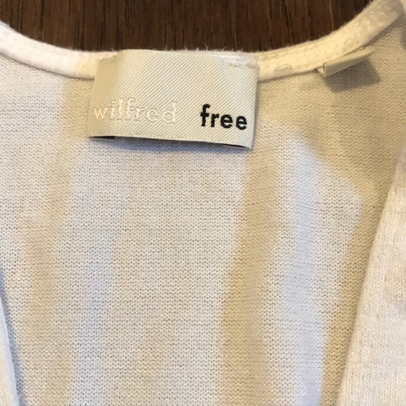 **SOLD** Aritzia Valeria T-Shirt - Picture 2 of 4